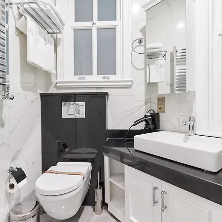 White Palace Old Boutique Hotel 5*