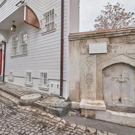 White Palace Old Boutique ホテル 5*