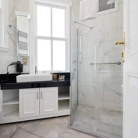 Hotell White Palace Old Boutique 5*