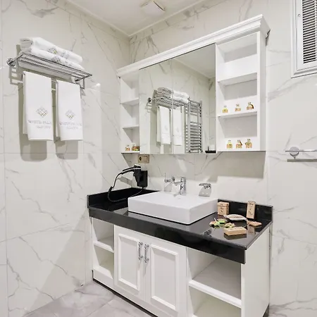 White Palace Old Boutique ホテル 5*