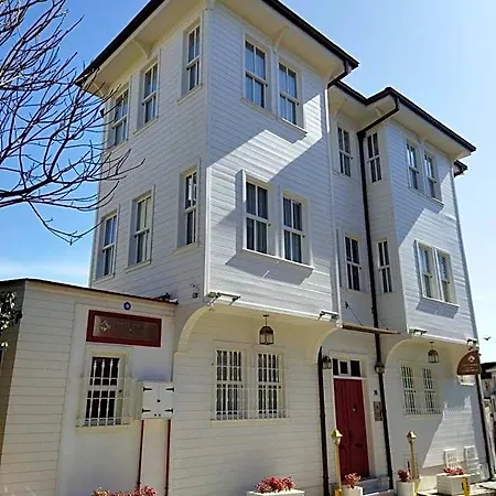 Hotel White Palace Old Boutique 5*