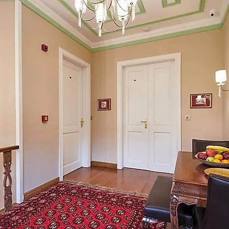 White Palace Old Boutique Hotel