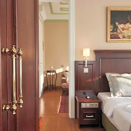 White Palace Old Boutique Hotel